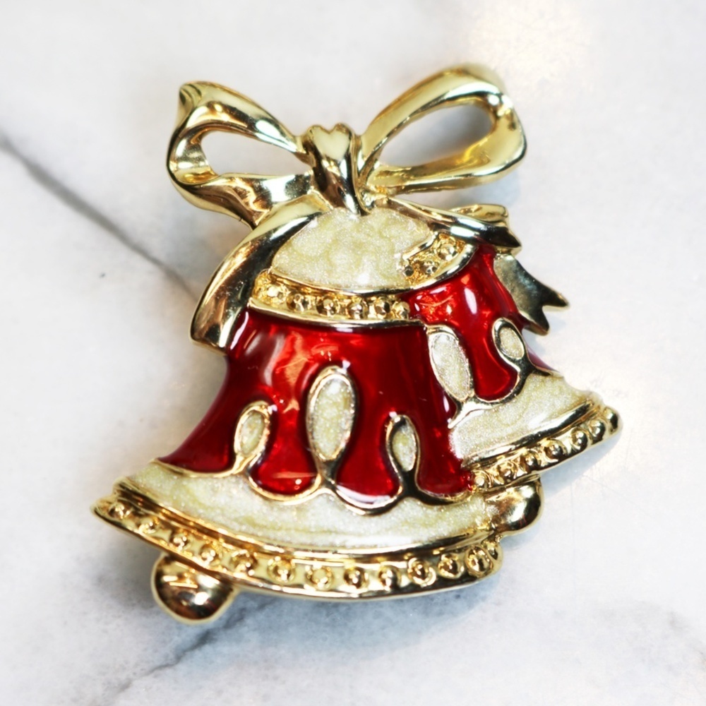 🎄🧑🏻🎄✨ Monet Holiday Bell Brooch with Gold & Red Enamel Highlights ⚜️🎁🎄✨